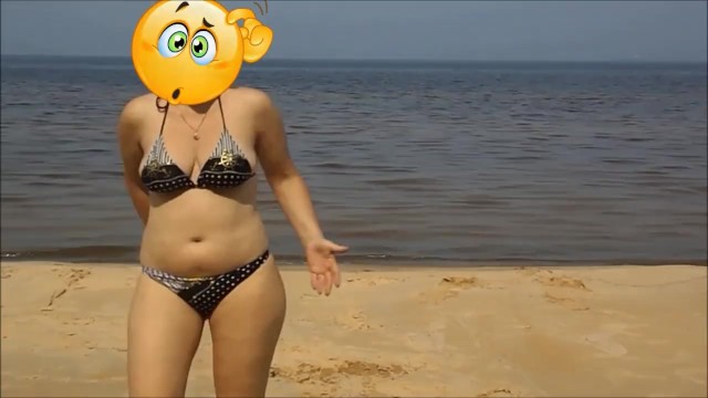 chick piss inside beach-Golden rain four