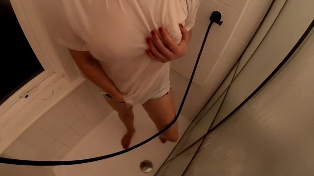 Shower bj huge tit teenagers cum inside mouth