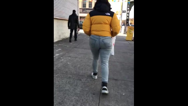 candid jiggly ass pawg kinky jeans