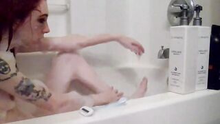 Red Blowjob Mom Takes A Bubble Bath-Tub Hot Tub and Shaves