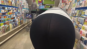 Milf at Walmart Fat Butt View Through Wedgie