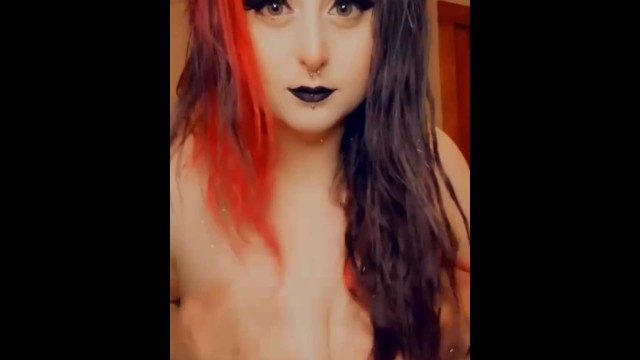 Alternative cunt with mouth Plays with Hooters