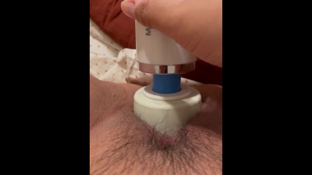 Having Fun with my snatch and cumming on my wand