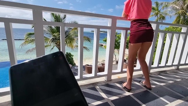 HANDCUFFED ME AND CONTROLLED MY ORGASM OUTDOOR