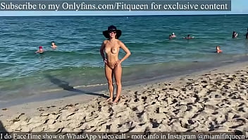 Amateur Fitqueen 18 yo cause a circle of guys at outdoors naked beach