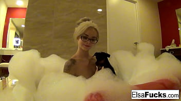 Elsa Jean shows off her hotel room and her cunt