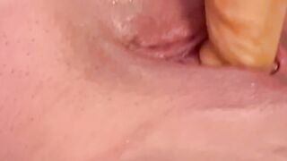 Quick close up squirt from my juicy twat