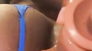 Chocolate African princess fucking her little gripping asshole