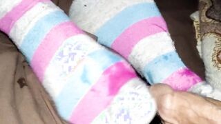 Cum-soaked feet into socks