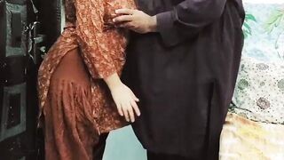 Pakistani Milf Secret Sex With Neighbour,s Uncle With Clear Hindi Audio