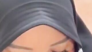 Jilbab indo oral sex