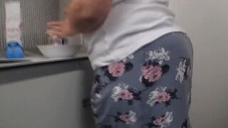 Big belly plumper rides cock on the kitchen