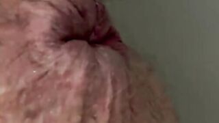 Peeing and opening my kinky butthole for you! Shower show