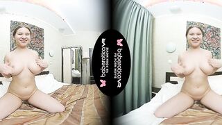 Chubby plump goddess Amalia Davis is masturbating, into VR